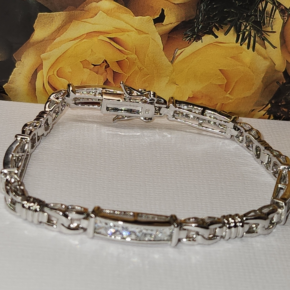 #2416, 925 STERLING SILVER BRACELET, 15 grs CUBIC ZIRCONIA, 7.5"IN